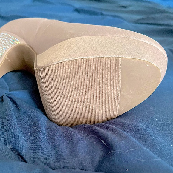 JustFab Carolena Heels - Picture 5 of 6